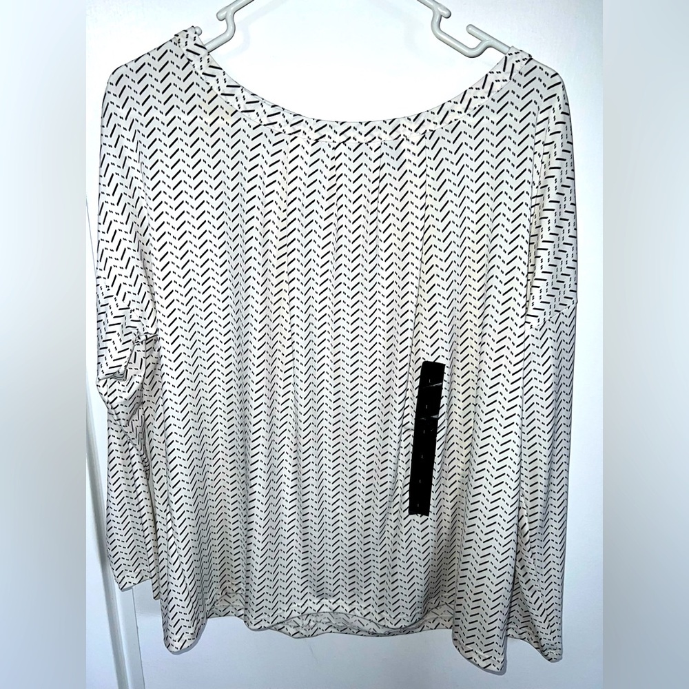 NWT Banana Republic Women's Black and White Top size L
